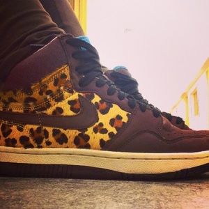 Cheetah print Nike Dunk High size 7