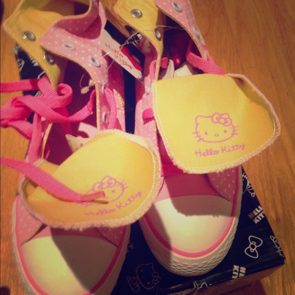 Hello Kitty Converse + Sanrio