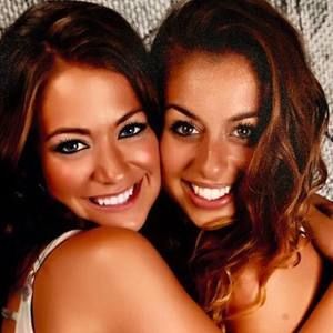 Meet your Posher, Dee