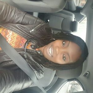 Meet your Posher, Tanetia