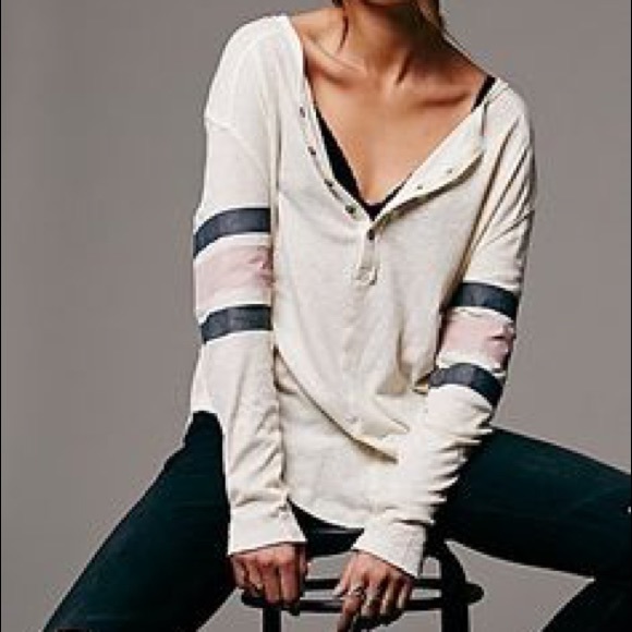 NWOT!! Free people long sleeve Henley!! Sz XS