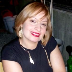 Meet your Posher, Sharon