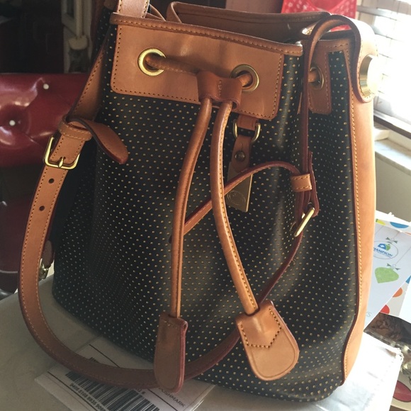 GONE!!!Dooney &Bourke Cabrioleather Bucket Gorg!