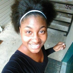 Meet your Posher, Genequa