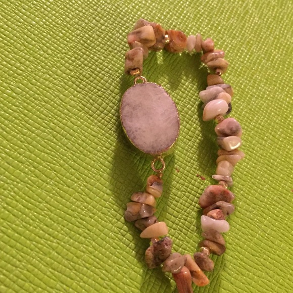 Stretch bracelet with beautiful stones - Picture 3 of 3