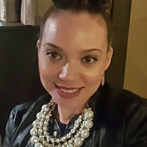 Meet your Posher, Mireya