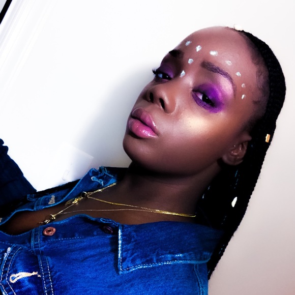 Meet your Posher, Andrea - Picture 1 of 2