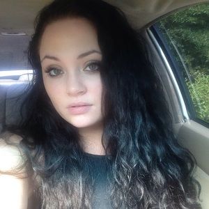 Meet your Posher, Jade