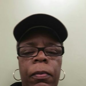 Meet your Posher, Lowana