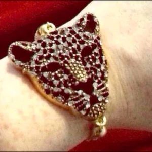 Gold Tone Leopard Crystal Bracelet