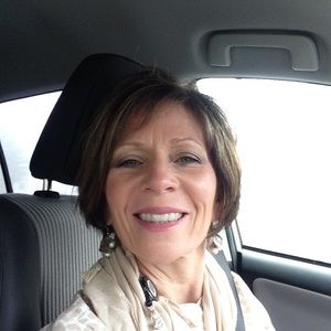 Meet your Posher, Debbie