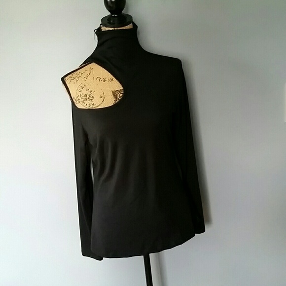 Venus cut out shoulder top