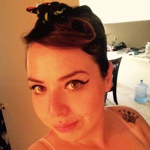 Meet your Posher, Annie