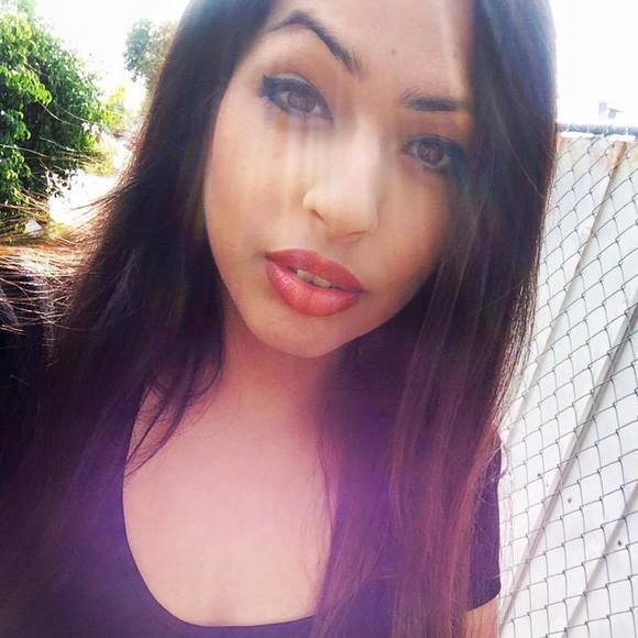 Meet your Posher, Marcela