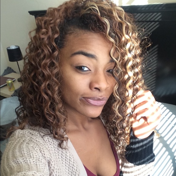 Meet your Posher, Constance - Picture 1 of 1