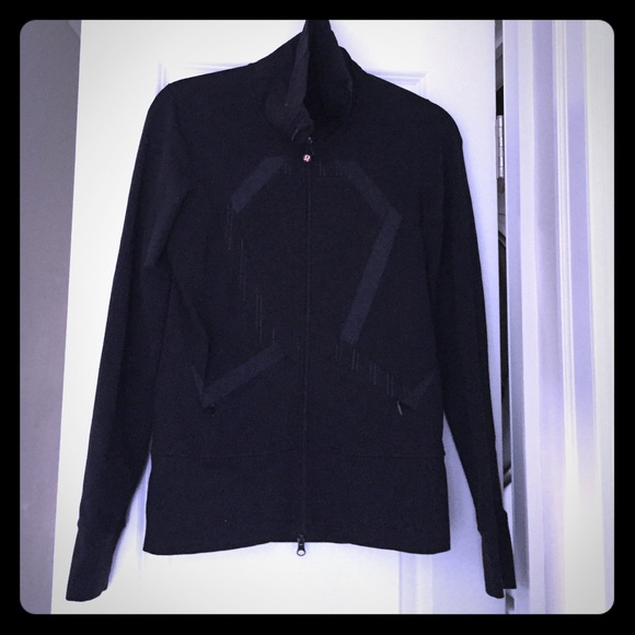 Lululemon black zip up jacket