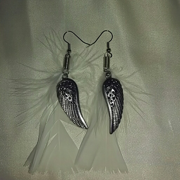 NWOT White feathers and wing earings