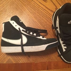 Black and white nike