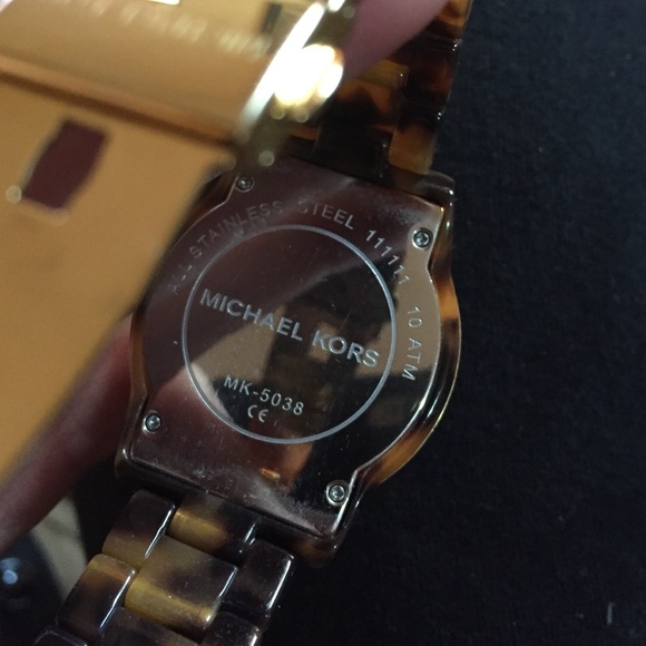💕Authentic Michael kors brown watch - Picture 4 of 4