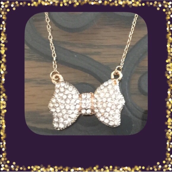 Jewelry - Sparkly Bow Necklace NEW