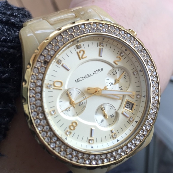 💕Authentic Michael kors tan watch in box w/ links - Picture 4 of 4