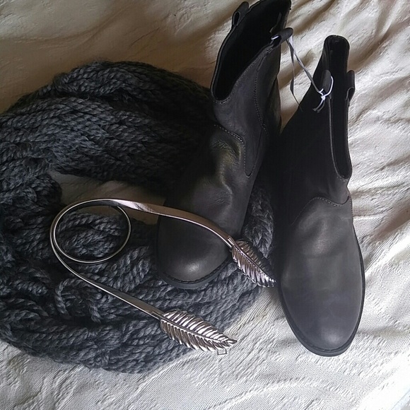 Old Navy Shoes - 🌸🌸Nwt Old Navy boots💕💕