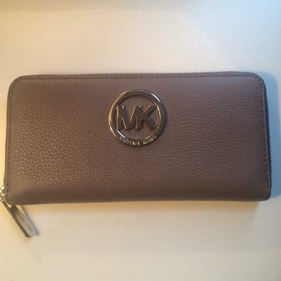 Michael Kors wallet