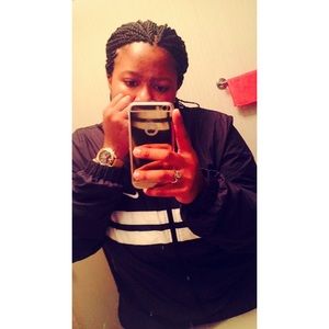 Meet your Posher, Deandrea