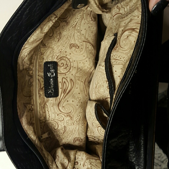 Leather cross embellished bag - Picture 4 of 4