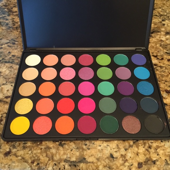 Morphe 35B Palette
