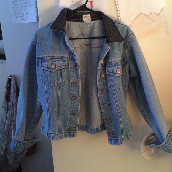 Light wash jean jacket
