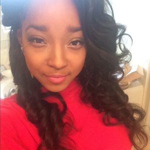 Meet your Posher, Alkia