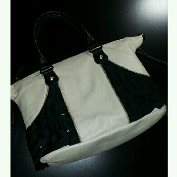 Betsey Johnson - Picture 2 of 4