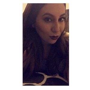 Meet your Posher, Liz