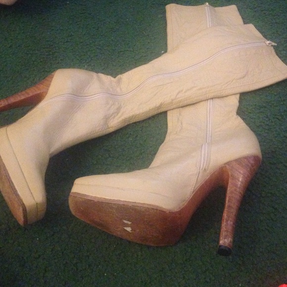 Leg fitted knee high leather platform boots - Picture 1 of 4