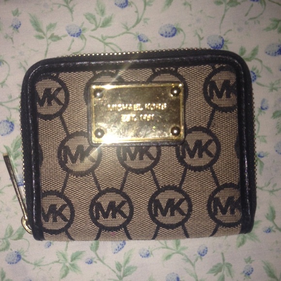 Michael kors small wallet