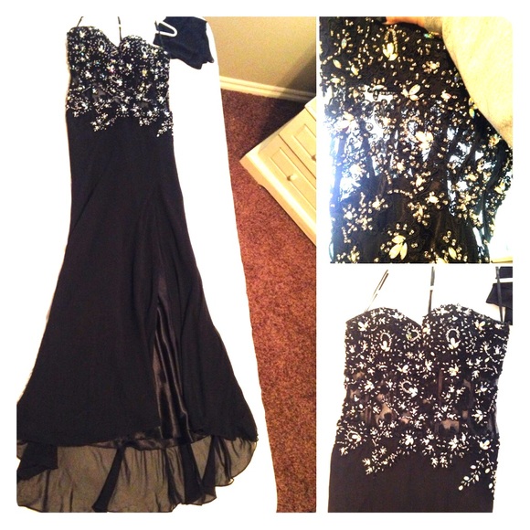 Perfect formal/prom dress - Picture 1 of 1