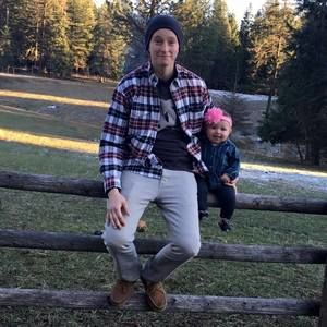 Meet your Posher, Holly