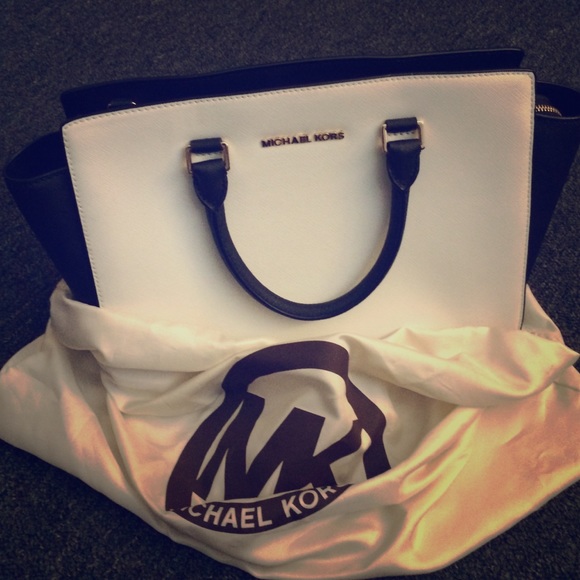 Micheal kors satchel
