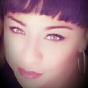 Meet your Posher, Analia