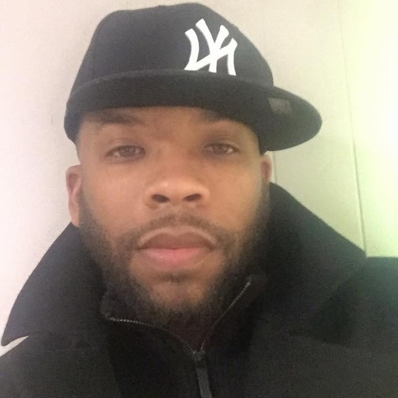 Meet your Posher, Dwight - Picture 1 of 1