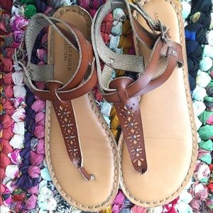American Eagle Sandals