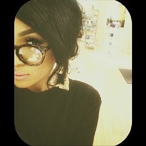 Meet your Posher, Alexandria