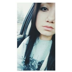 Meet your Posher, Cassandra