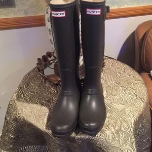 Hunter boots in deep olive green color