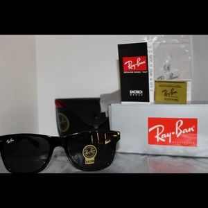 Ray Ban wayfarer classics