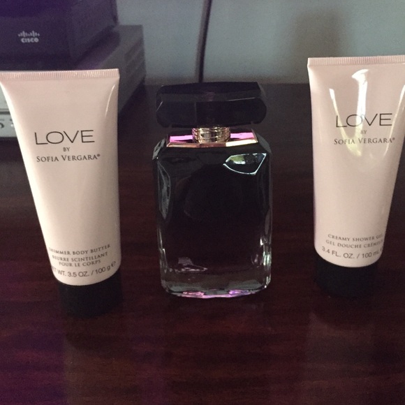 Love by Sofia Vergara perfum