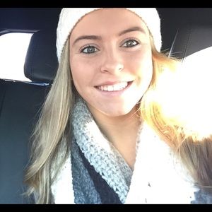 Meet your Posher, Carley