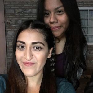 Meet your Posher, Amparo