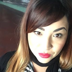 Meet your Posher, Priscilla